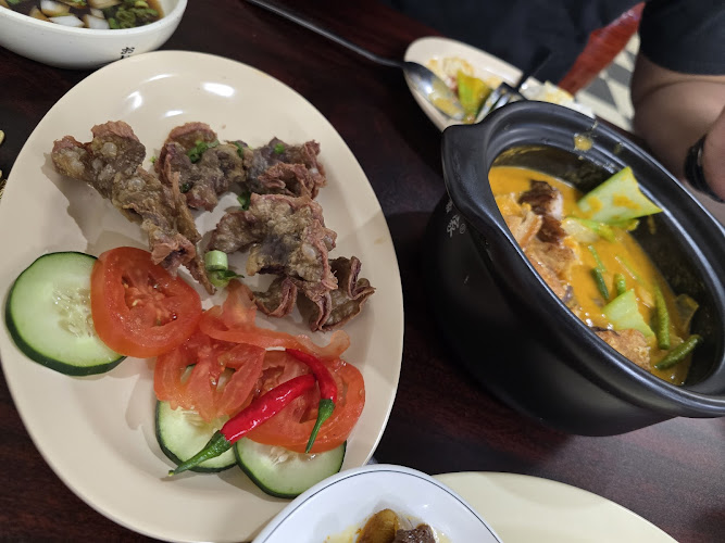 Manila Express - Filipino & International Cuisine