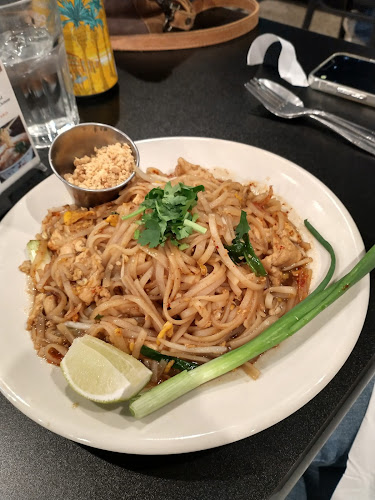 Arroy Thai & Filipino Restaurant